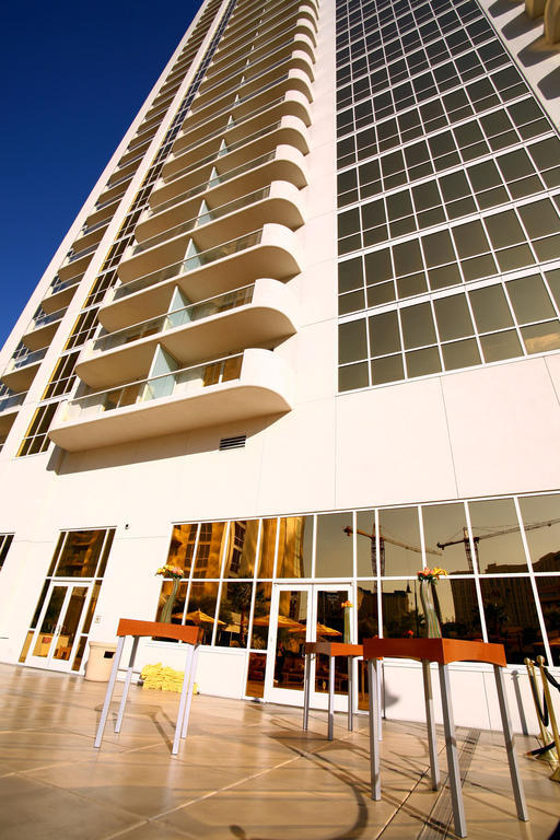 Luxury Suites International At The Signature Лас-Вегас Номер фото