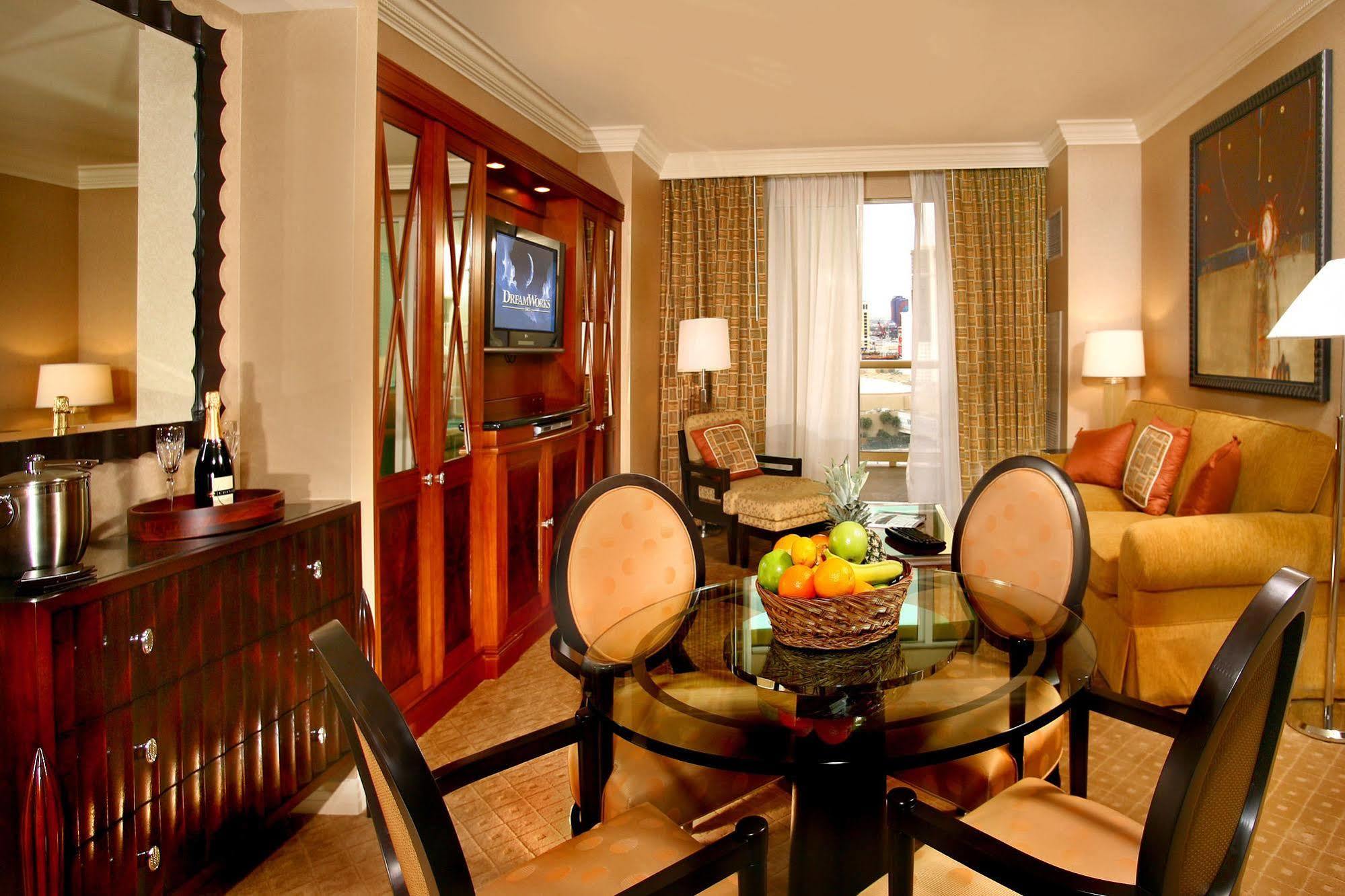 Luxury Suites International At The Signature Лас-Вегас Экстерьер фото