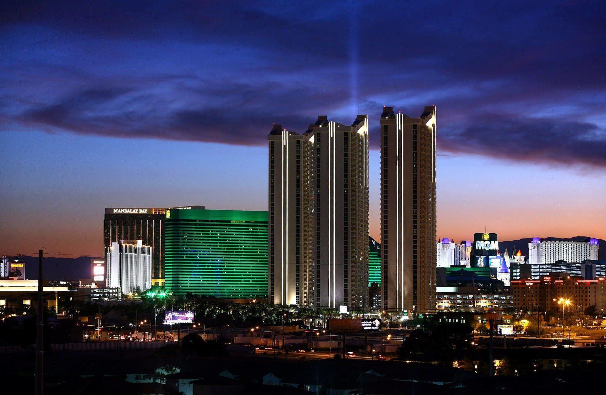 Luxury Suites International At The Signature Лас-Вегас Экстерьер фото